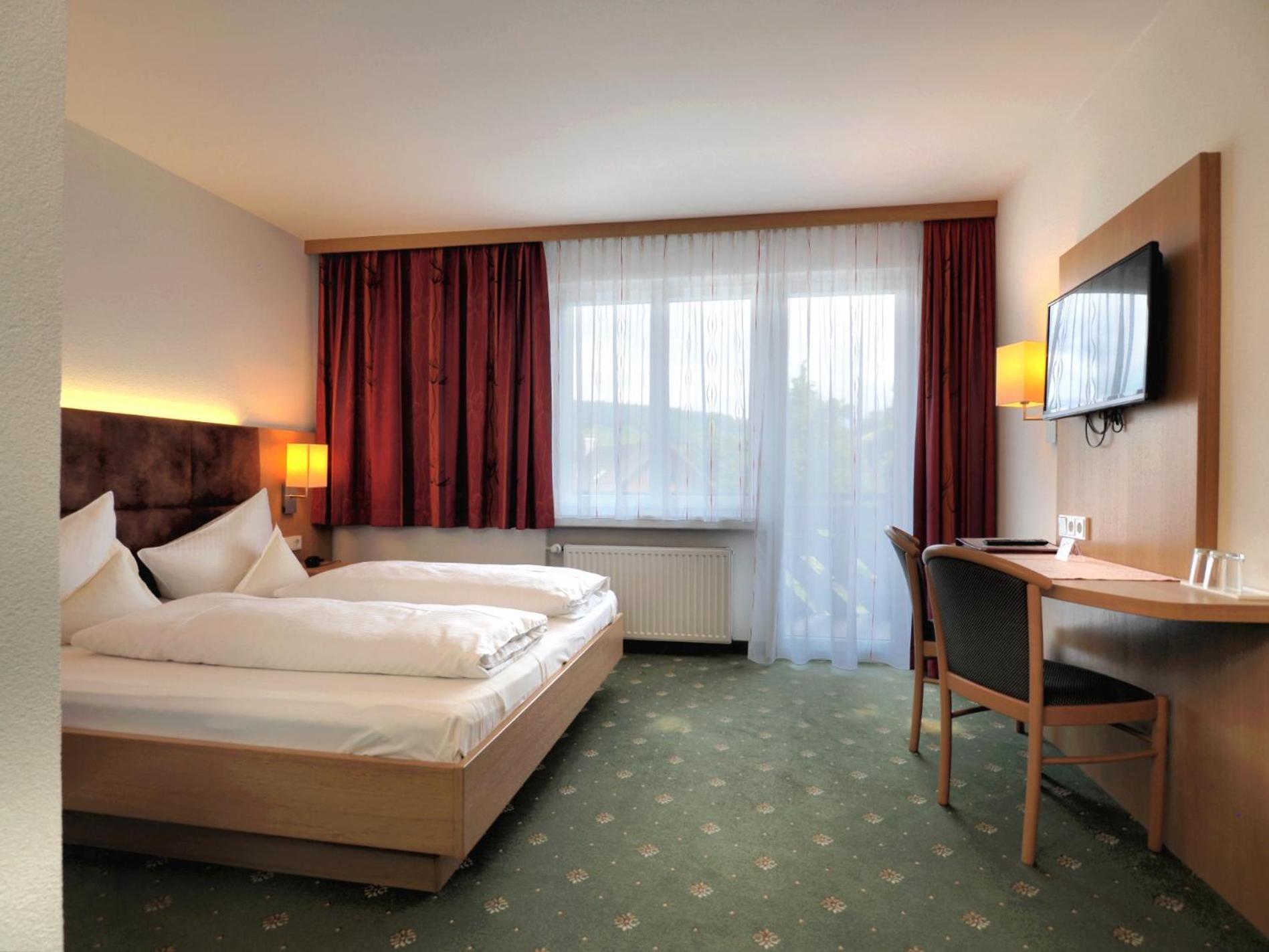 Hotel-Gasthof Lowen Feldkirch Eksteriør billede